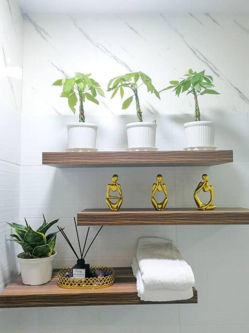 Cozy Studio Unit At Sun Residences Quezon City Extérieur photo